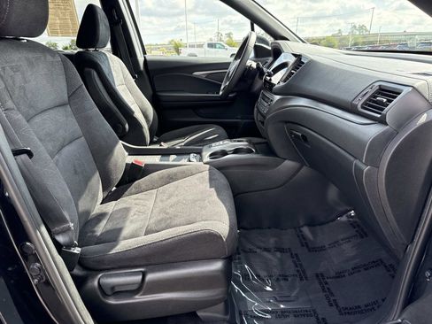 Used 2022 Honda Pilot Sport image 19