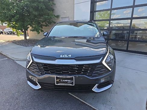New 2025 Kia Sportage LX image 2