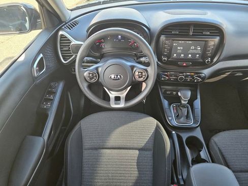 Used 2021 Kia Soul S image 11