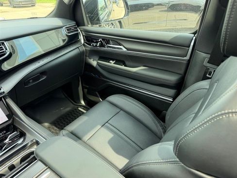 New 2026 Jeep Grand Wagoneer Summit AWD/4WD image 21