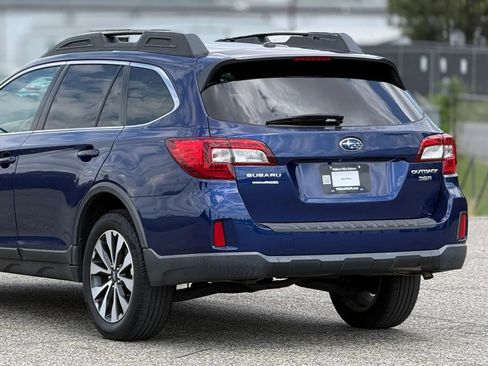 Used 2015 Subaru Outback 3.6R Limited AWD/4WD image 16