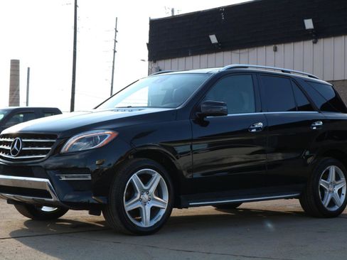Used 2015 Mercedes-Benz ML 400 4MATIC image 16