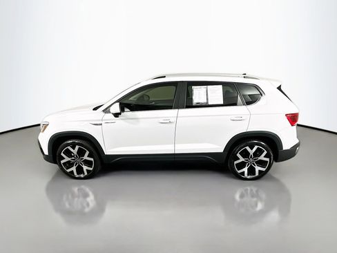 Used 2023 Volkswagen Taos SEL AWD/4WD image 4
