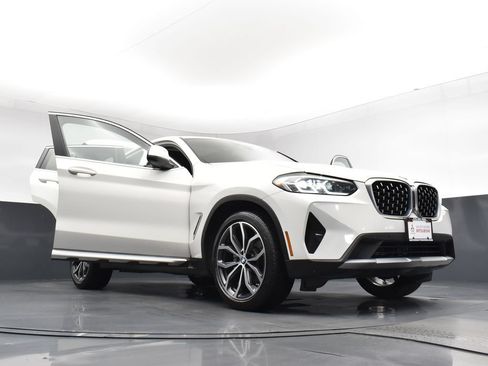 Used 2022 BMW X4 xDrive30i AWD/4WD image 33