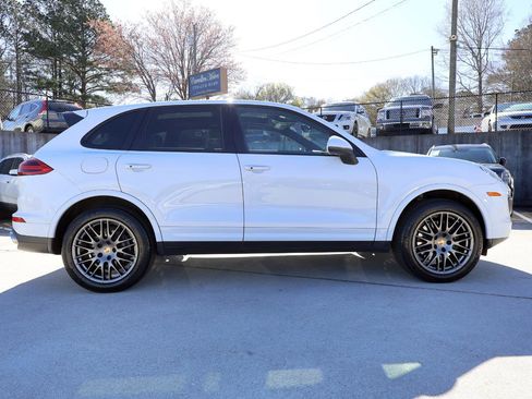 Used 2018 Porsche Cayenne Platinum Edition image 8