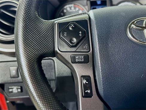 Used 2020 Toyota Tacoma TRD Sport image 22