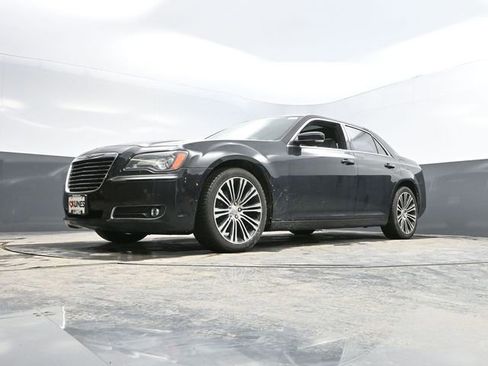 Used 2013 Chrysler 300 S w/ Light Group image 47