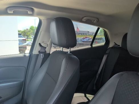 Used 2022 Buick Encore Preferred w/ Safety Package AWD/4WD image 10