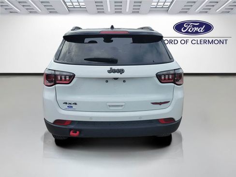 Used 2024 Jeep Compass Trailhawk AWD/4WD image 4