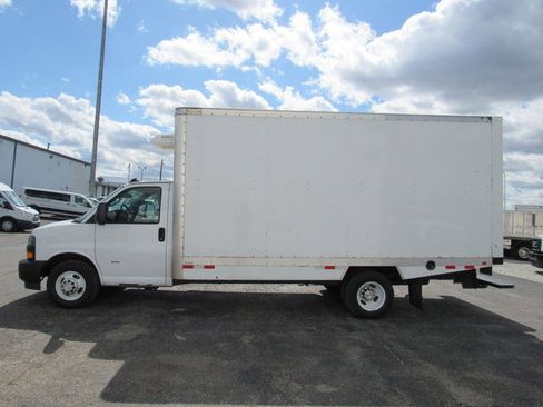 Used 2024 Chevrolet Express 3500 w/ Power Convenience Package RWD image 6