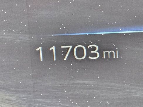 Used 2025 Toyota Prius FWD image 28