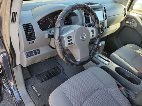 Used 2019 Nissan Frontier SV w/ Value Truck Package image 3