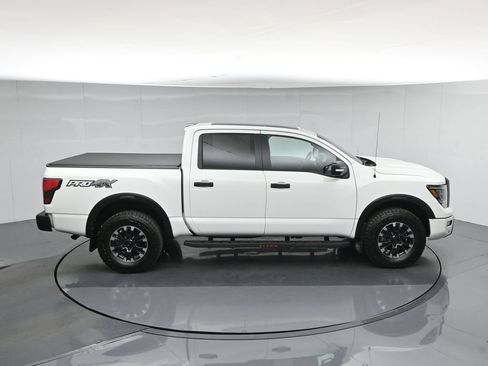 Used 2021 Nissan Titan PRO-4X w/ Pro-4x Convenience Package AWD/4WD image 41