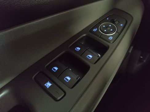 Used 2020 Hyundai Santa Fe SE AWD/4WD image 27