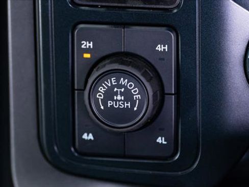 Used 2025 Ford F150 Lariat image 45