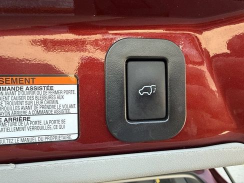 Used 2016 Toyota Sienna XLE Premium FWD image 8