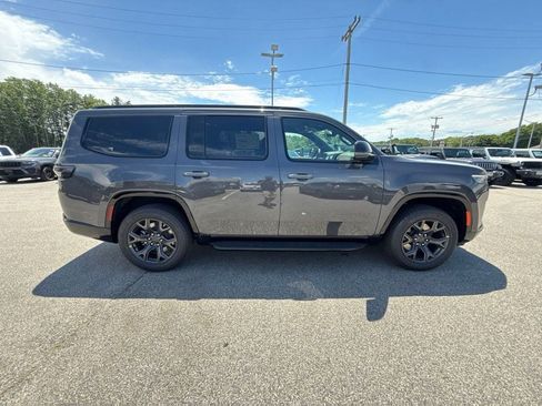 New 2026 Jeep Grand Wagoneer Limited AWD/4WD image 6
