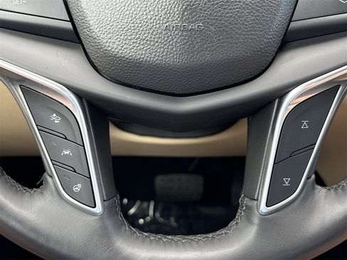 Used 2017 Cadillac XT5 Luxury w/ Driver Awareness Package image 16