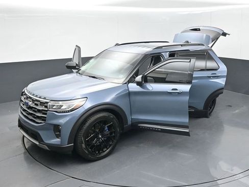 Certified 2025 Ford Explorer Active w/ Active Comfort Package RWD image 56
