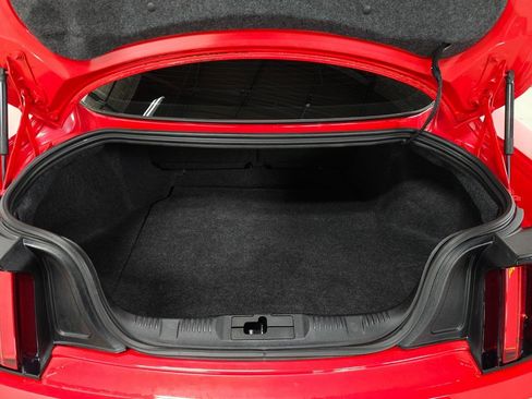 Used 2016 Ford Mustang Premium image 9