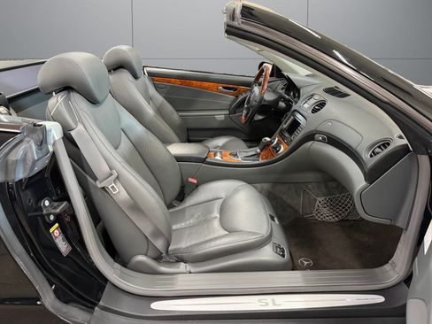 Used 2005 Mercedes-Benz SL 500 image 16