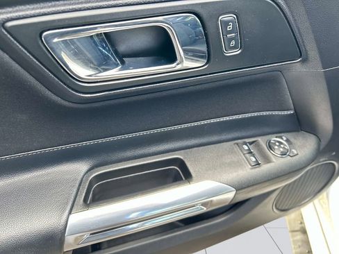 Used 2017 Ford Mustang Coupe image 15