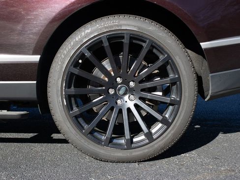 Used 2019 Land Rover Range Rover Supercharged image 5