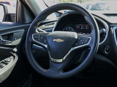 Used 2023 Chevrolet Malibu LT FWD image 25