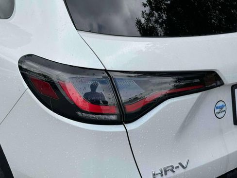 New 2026 Honda HR-V LX image 9
