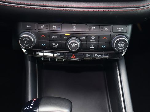 Used 2023 Dodge Durango GT image 27