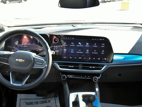 Used 2024 Chevrolet Equinox EV LT w/ LPO, Trailering Package image 43