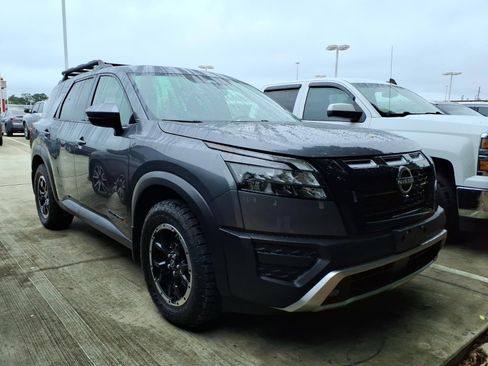 Used 2025 Nissan Pathfinder Rock Creek AWD/4WD image 1