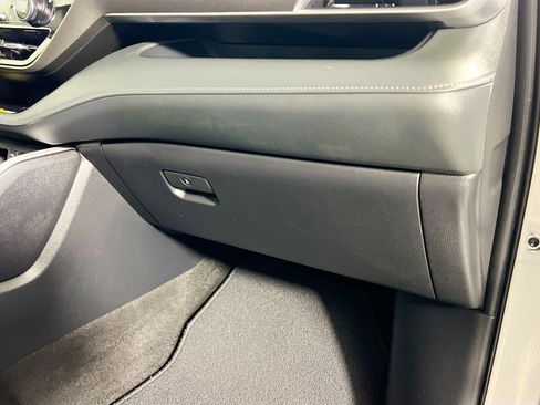 Used 2023 Toyota Highlander XLE image 35