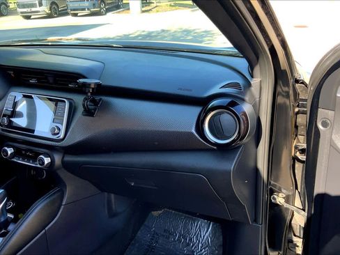 Used 2020 Nissan Kicks SV FWD image 19
