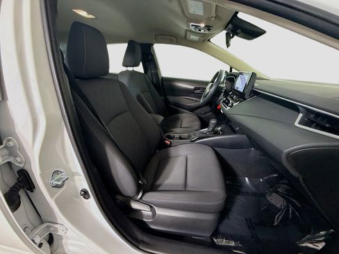 Used 2024 Toyota Corolla LE FWD image 28