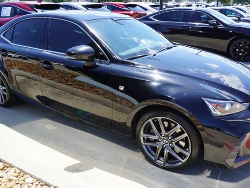Used 2018 Lexus IS 300 F Sport w/ F Sport Package RWD image 4