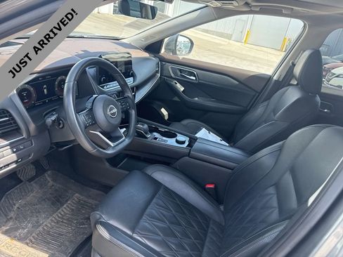 Certified 2023 Nissan Rogue Platinum w/ Platinum Premium Package image 14