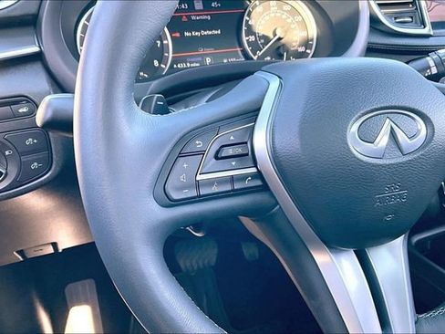 Used 2025 INFINITI QX55 Essential image 18