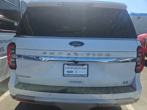 Used 2023 Ford Expedition Limited AWD/4WD image 8