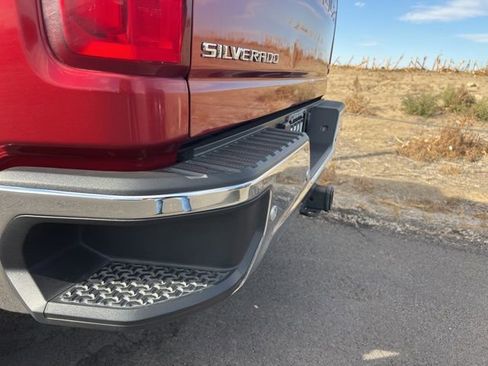 Used 2022 Chevrolet Silverado 2500 LTZ w/ LTZ Plus Package image 15