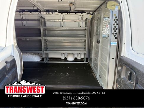 Used 2017 Chevrolet Express 3500 image 11