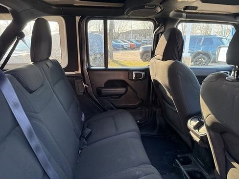 Used 2022 Jeep Wrangler Unlimited Sport image 11