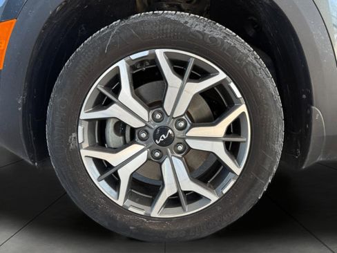 Used 2023 Kia Seltos EX image 4