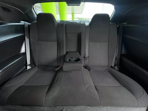 Used 2019 Dodge Challenger SXT image 13