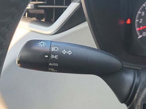 Used 2020 Toyota Corolla SE image 23