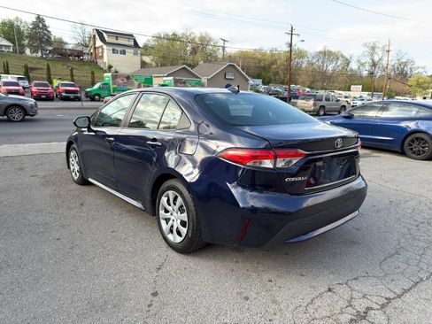 Used 2021 Toyota Corolla LE image 7