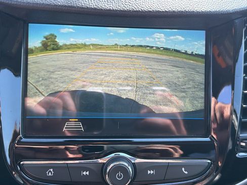 Used 2019 Chevrolet Trax LT w/ LT Convenience Package FWD image 23