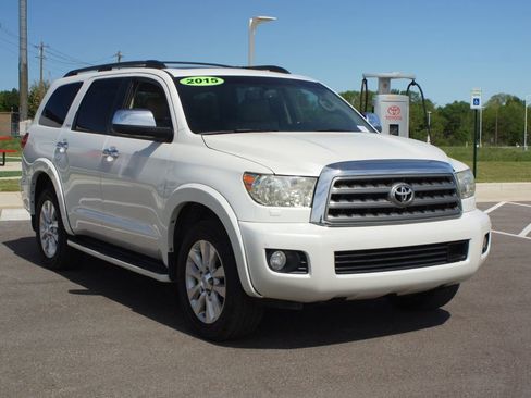 Used 2015 Toyota Sequoia Platinum AWD/4WD image 2