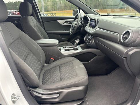 Used 2022 Chevrolet Blazer LT image 9