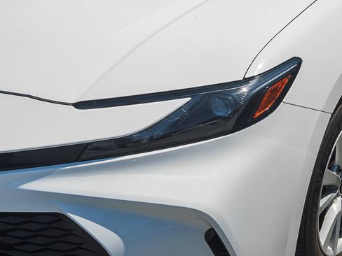 Used 2026 Toyota Camry LE FWD image 6